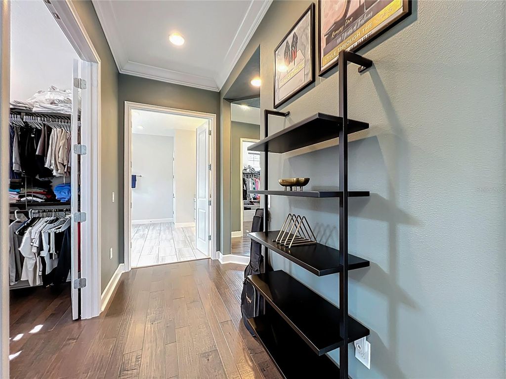 Image 42 of property listing at 8358 VIA VITTORIA WAY, Orlando, FL 32819