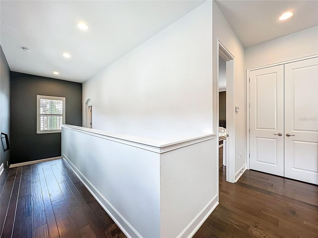 Image 51 of property listing at 8358 VIA VITTORIA WAY, Orlando, FL 32819