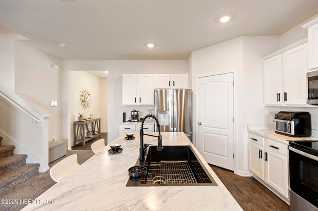 2411 OAK STREAM Drive, Green Cove Springs, FL 32043