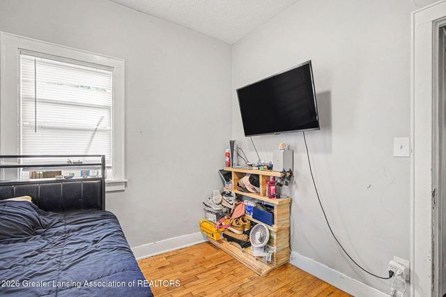 1134 Mccullough Street, Lansing, MI 48912