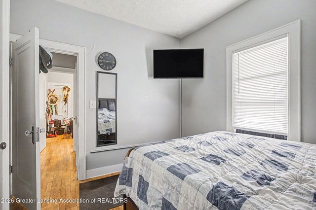 1134 Mccullough Street, Lansing, MI 48912