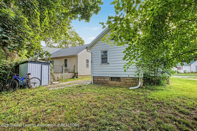 1134 Mccullough Street, Lansing, MI 48912