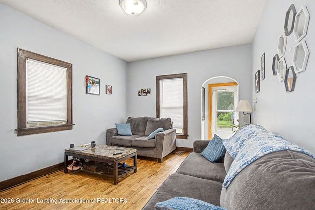 1134 Mccullough Street, Lansing, MI 48912