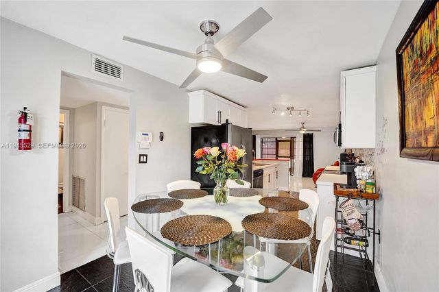 3301 Raleigh St 4E, Hollywood, FL 33021