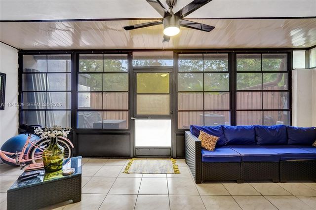 3301 Raleigh St 4E, Hollywood, FL 33021