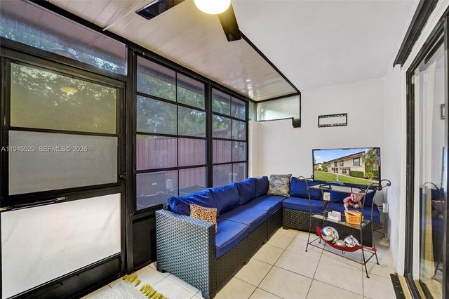 3301 Raleigh St 4E, Hollywood, FL 33021