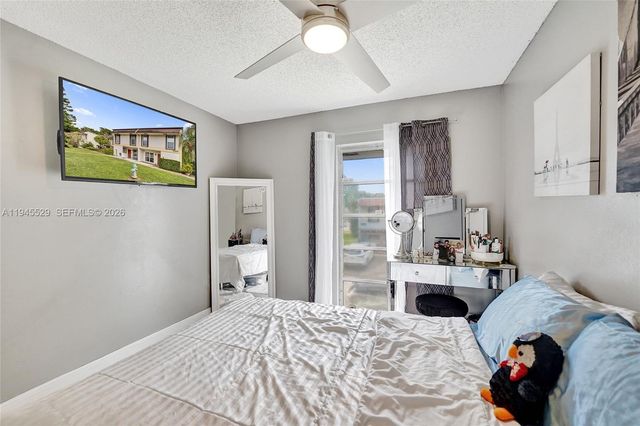 3301 Raleigh St 4E, Hollywood, FL 33021