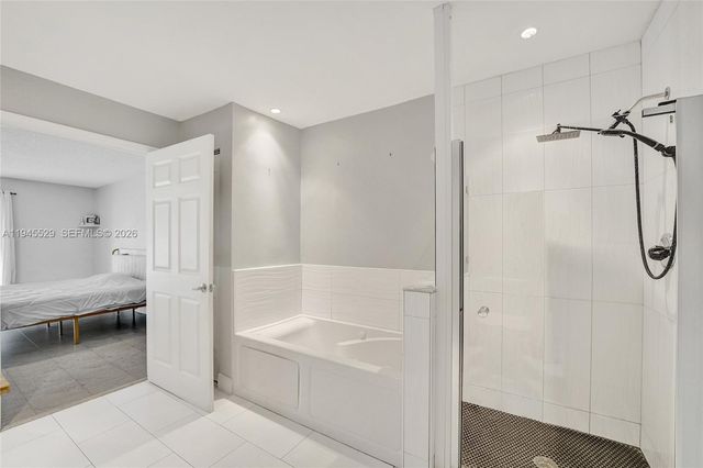 3301 Raleigh St 4E, Hollywood, FL 33021