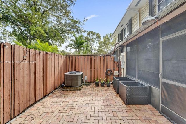 3301 Raleigh St 4E, Hollywood, FL 33021