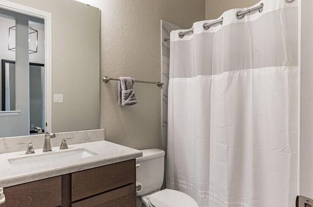338 Mistletoe Ridge Court, Montgomery, TX 77316