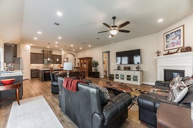 338 Mistletoe Ridge Court, Montgomery, TX 77316