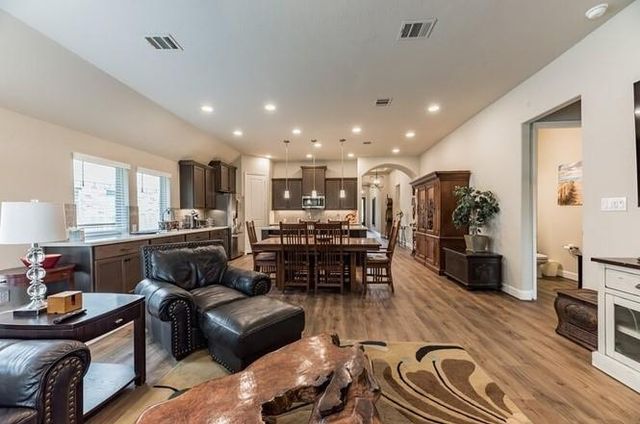 338 Mistletoe Ridge Court, Montgomery, TX 77316