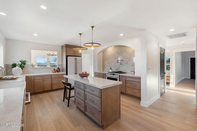 680 Rowe Place, Sparks, NV 89441