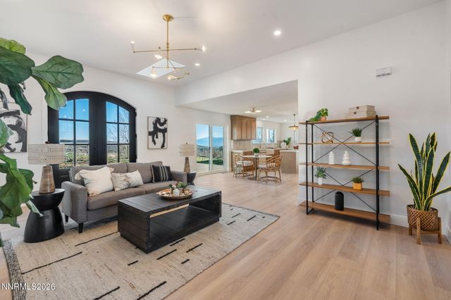 680 Rowe Place, Sparks, NV 89441