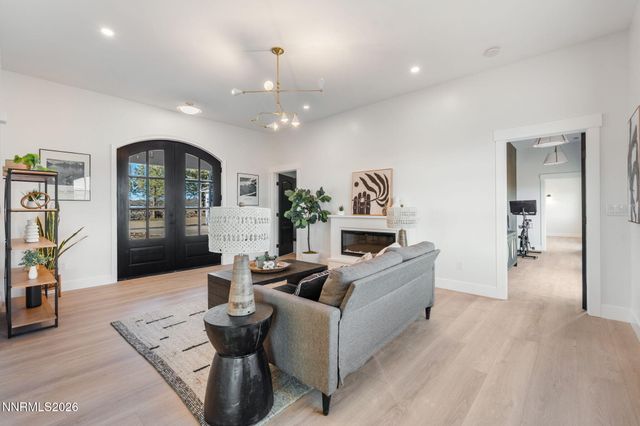 680 Rowe Place, Sparks, NV 89441