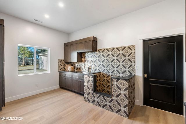 680 Rowe Place, Sparks, NV 89441