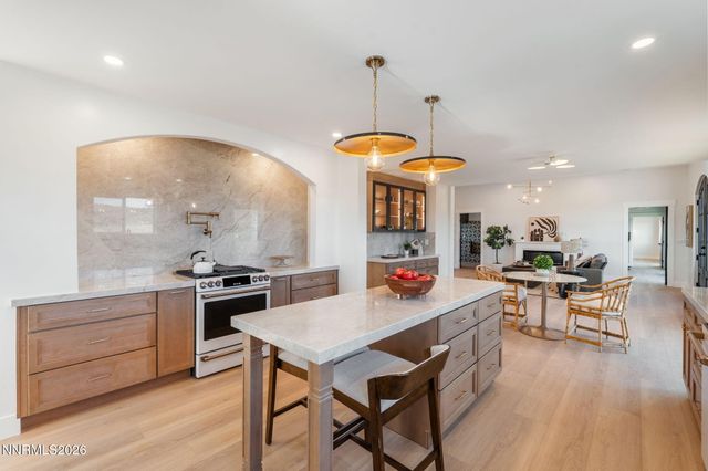 680 Rowe Place, Sparks, NV 89441