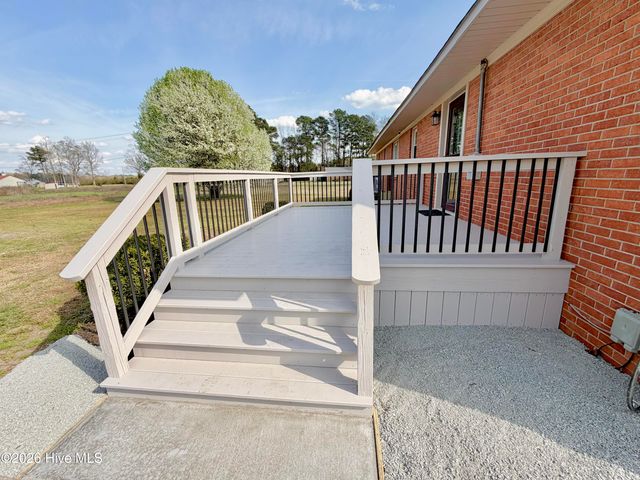 216 Collier Loftin Road, Kinston, NC 28504