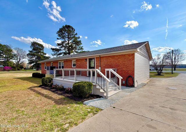 216 Collier Loftin Road, Kinston, NC 28504