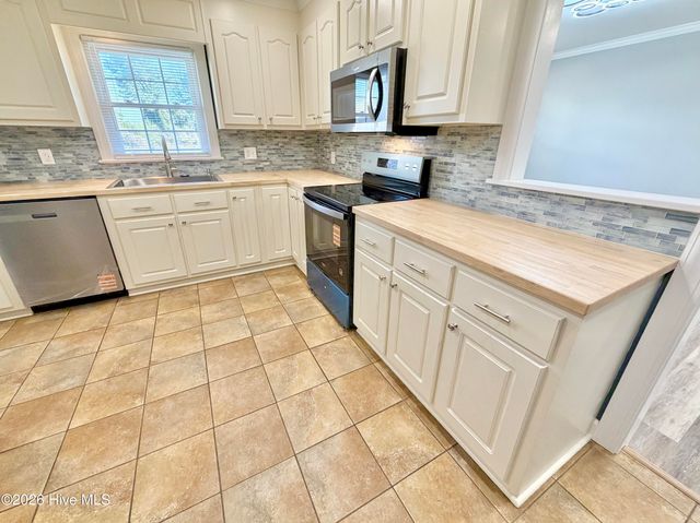 216 Collier Loftin Road, Kinston, NC 28504