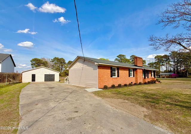 216 Collier Loftin Road, Kinston, NC 28504