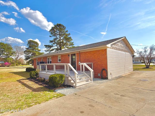 216 Collier Loftin Road, Kinston, NC 28504
