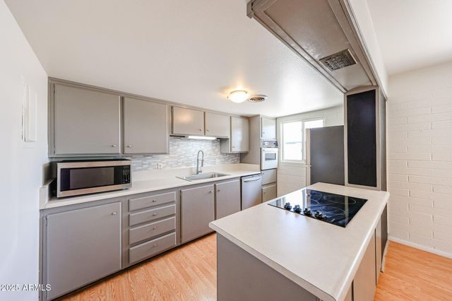 6544 N 12th Street Unit 16, Phoenix, AZ 85014