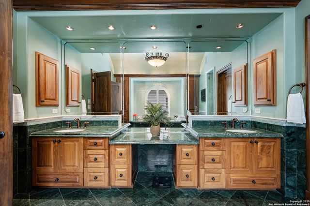 620 Terrell, Terrell Hills, TX 78209