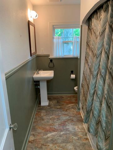 406 Avondale Street, League City, TX 77573