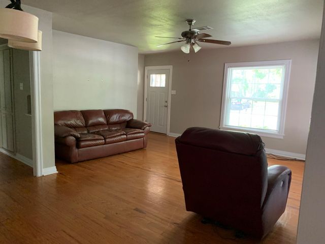 406 Avondale Street, League City, TX 77573