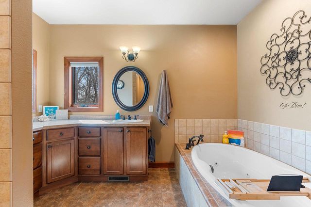 1055 ZACHER DRIVE, Oshkosh, WI 54901