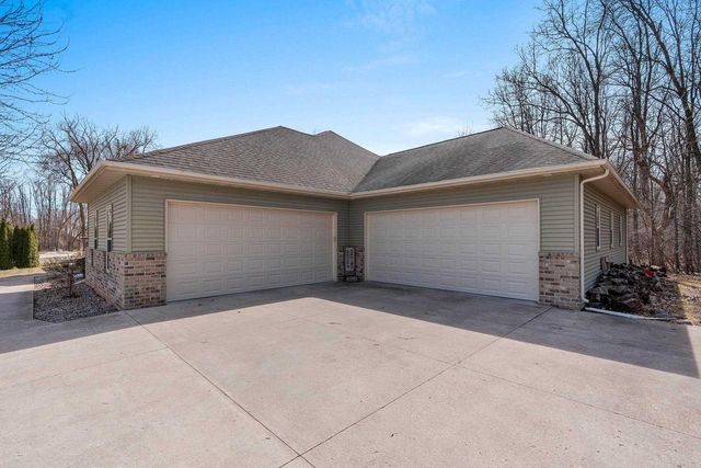 1055 ZACHER DRIVE, Oshkosh, WI 54901