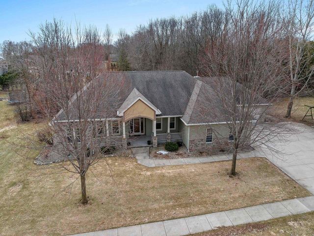 1055 ZACHER DRIVE, Oshkosh, WI 54901