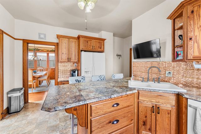 224 N 1st St., Lindsborg, KS 67456