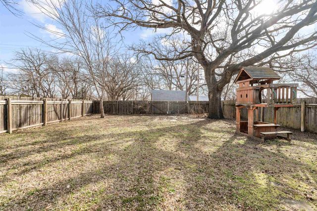 224 N 1st St., Lindsborg, KS 67456