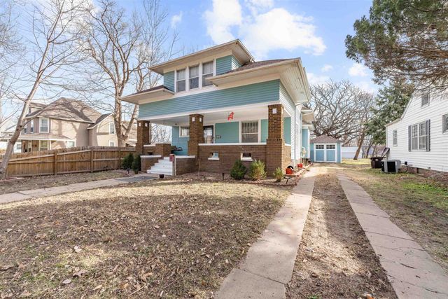 224 N 1st St., Lindsborg, KS 67456