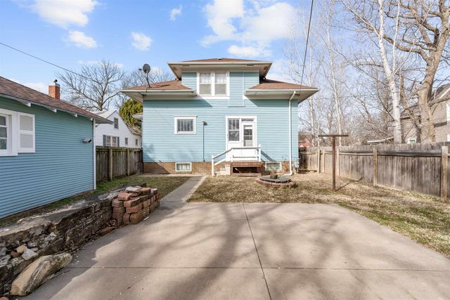 224 N 1st St., Lindsborg, KS 67456