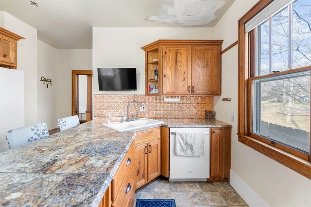 224 N 1st St., Lindsborg, KS 67456