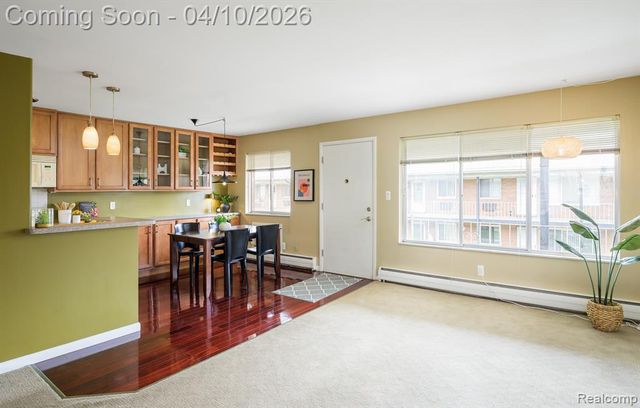 2125 Clawson Avenue 204, Royal Oak, MI 48073