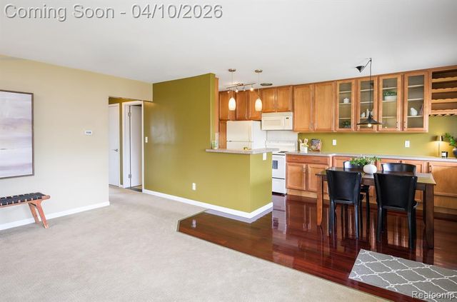 2125 Clawson Avenue 204, Royal Oak, MI 48073