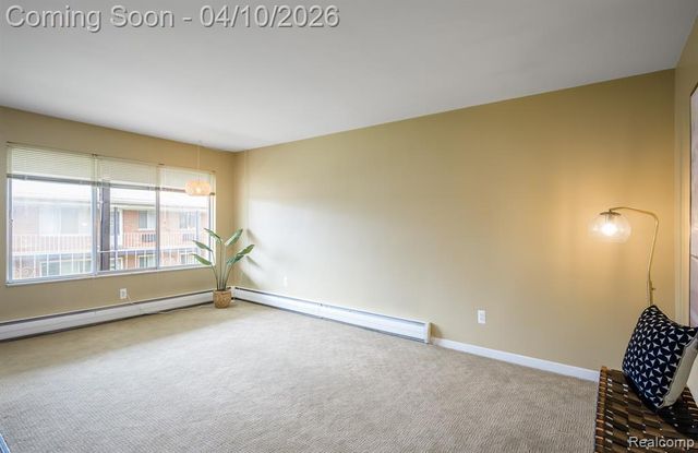 2125 Clawson Avenue 204, Royal Oak, MI 48073