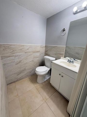 6045 NW 186th St 115, Hialeah, FL 33015