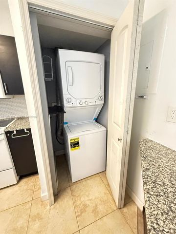 6045 NW 186th St 115, Hialeah, FL 33015