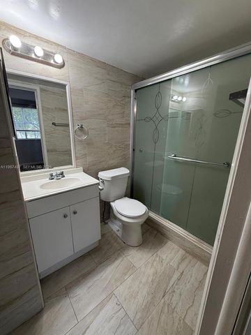 6045 NW 186th St 115, Hialeah, FL 33015