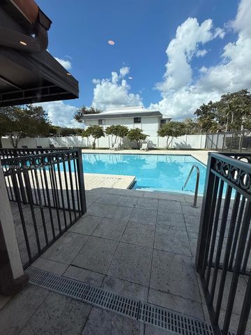 6045 NW 186th St 115, Hialeah, FL 33015