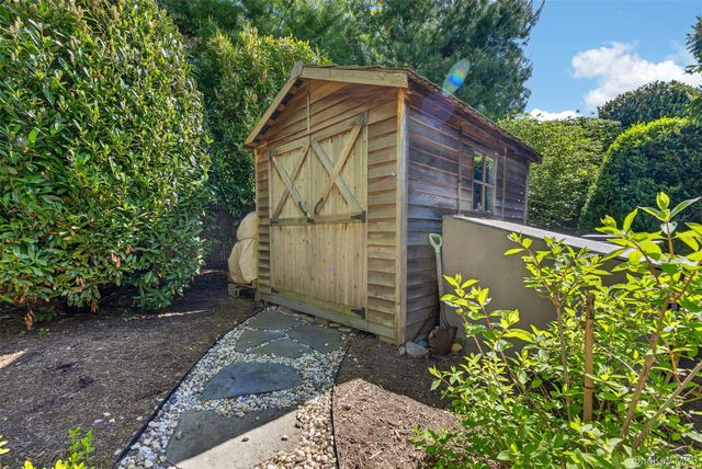 95 Tyrone Drive, East Hampton, NY 11937