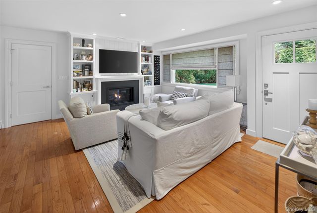 95 Tyrone Drive, East Hampton, NY 11937