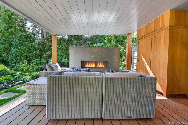 95 Tyrone Drive, East Hampton, NY 11937