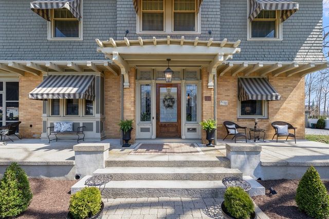 144 Woodland Rd, Woonsocket, RI 02895