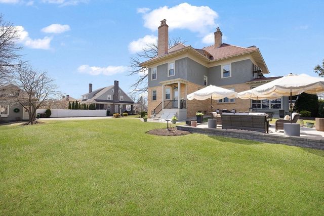 144 Woodland Rd, Woonsocket, RI 02895